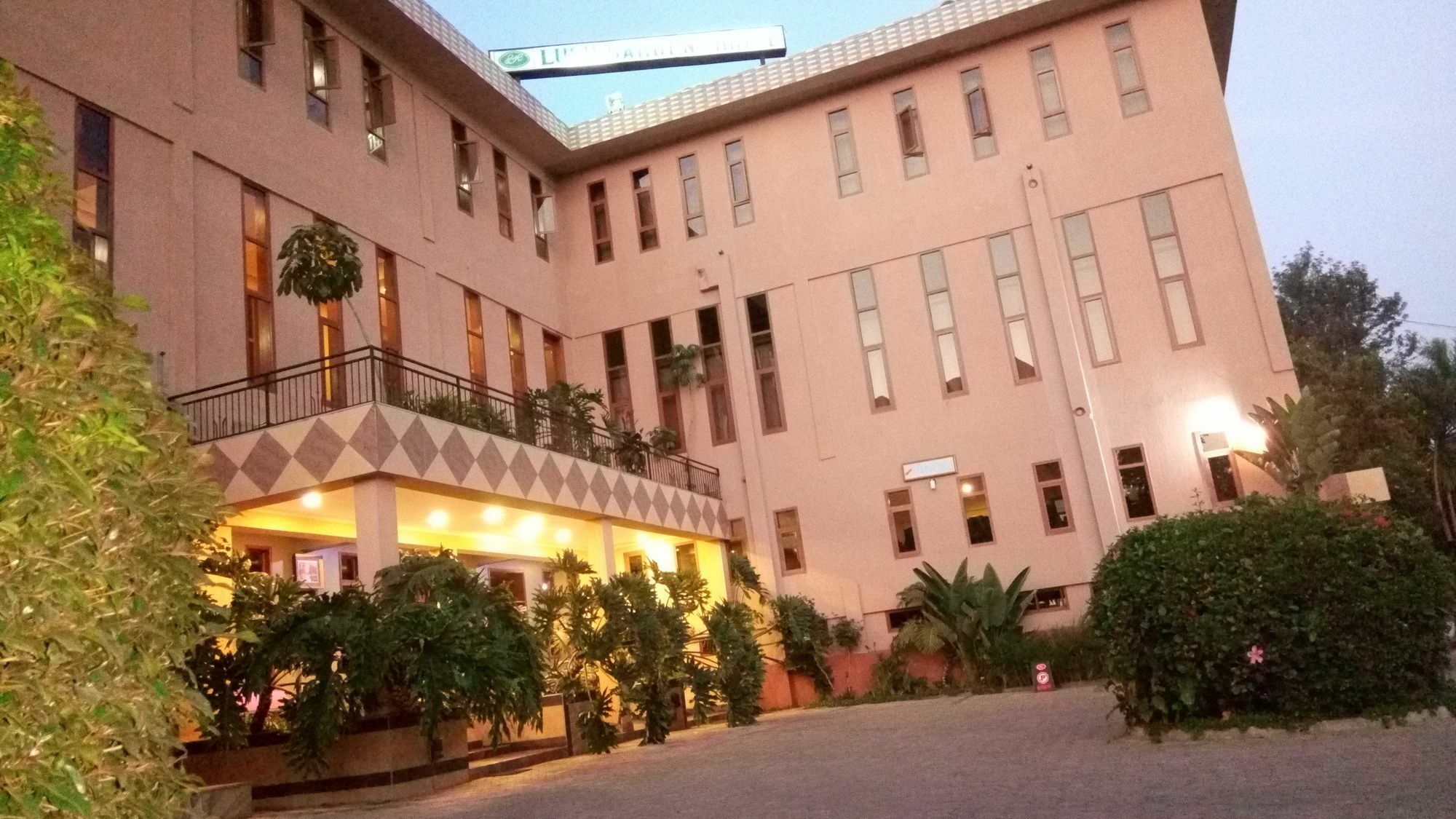 Lush Garden Hotel Arusza Zewnętrze zdjęcie